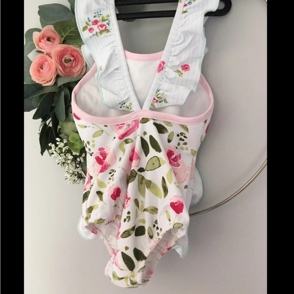 Swimsuit - Picture 5 of 7